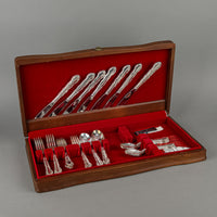 1881 ROGERS Flirtation Silverplate Flatware 8 Place Settings With Flatware Chest