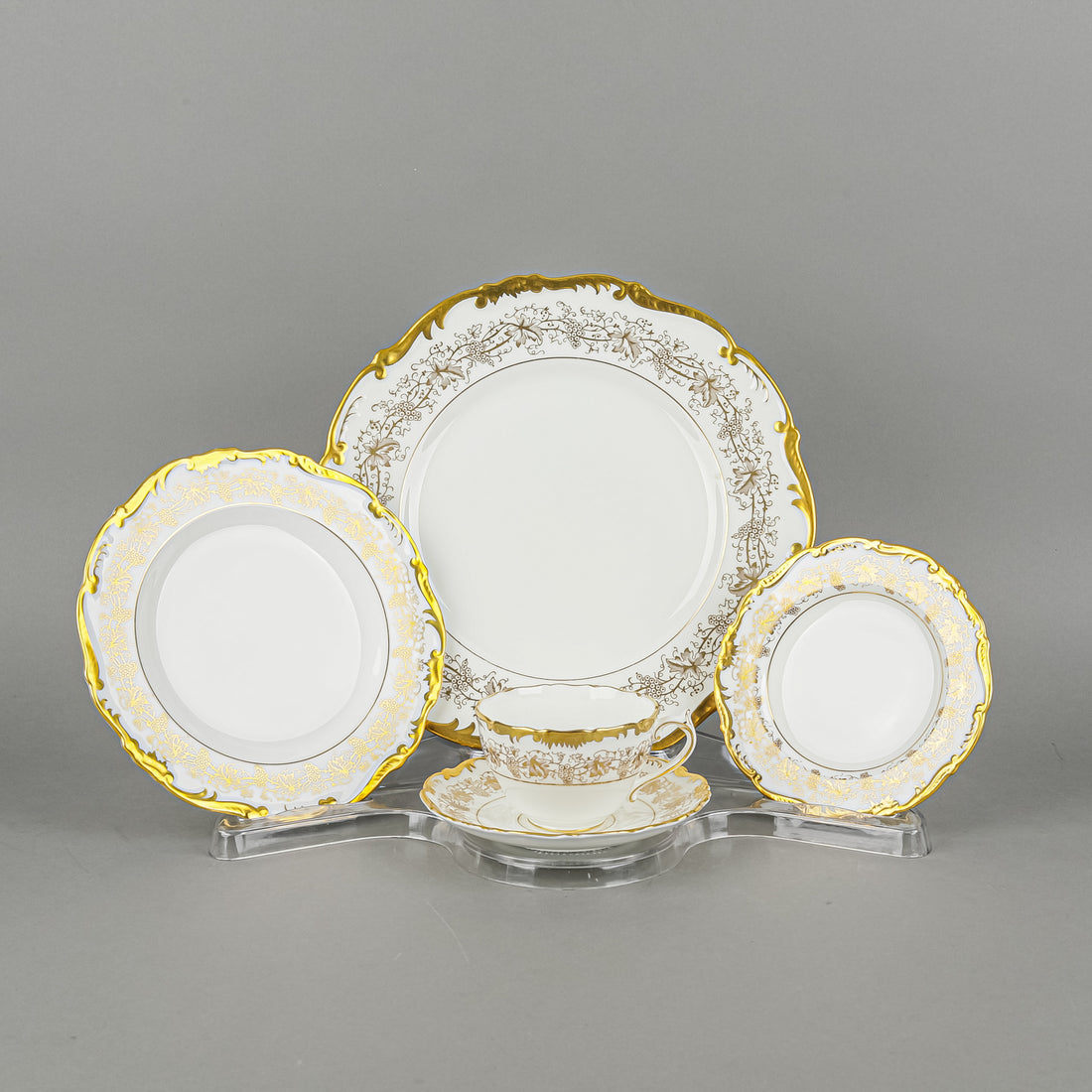 COALPORT Hazelton White 10 Place Settings Plus Extras