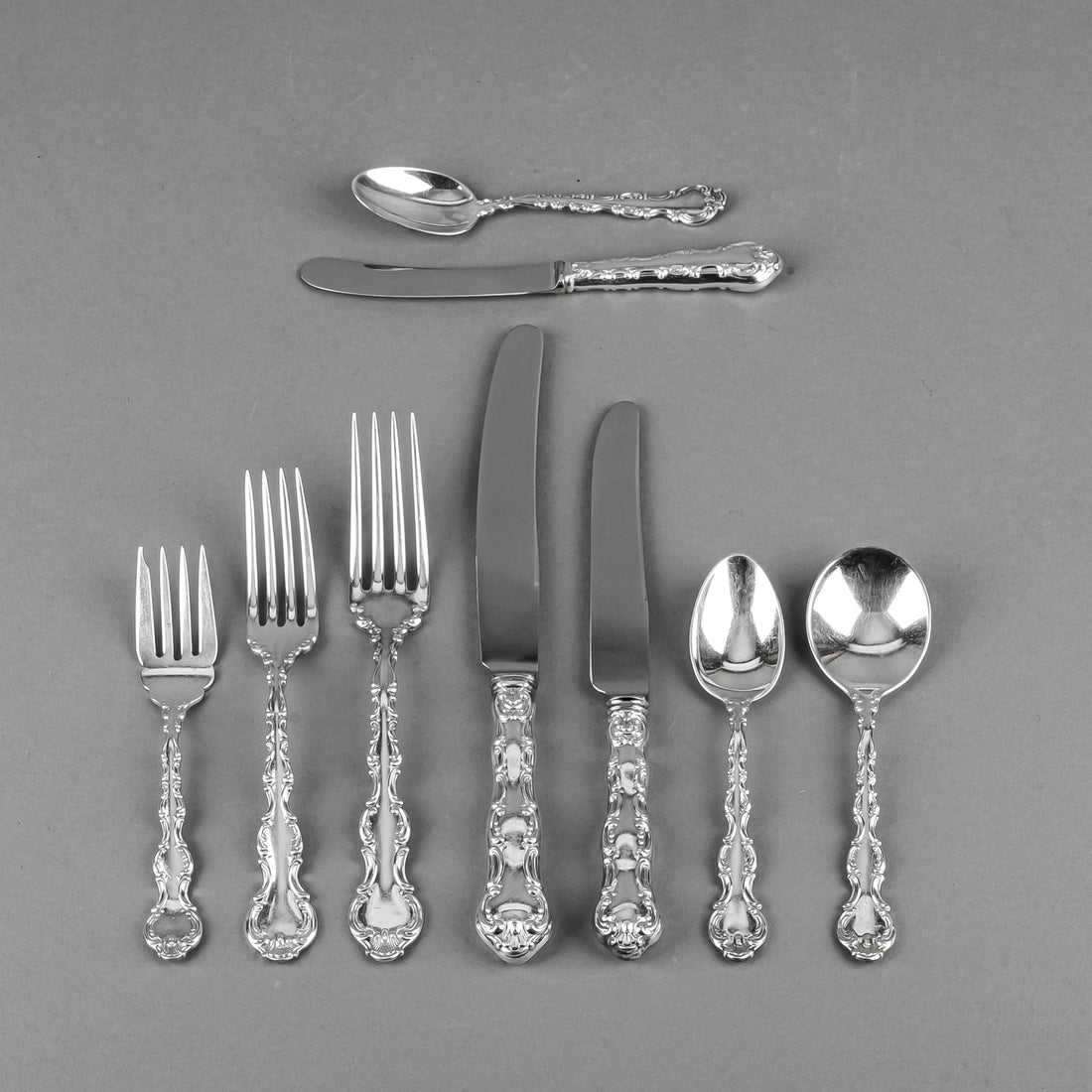 BIRKS Regency Plate Louis De France Silver Plate Flatware 8 Place Settings + Extras