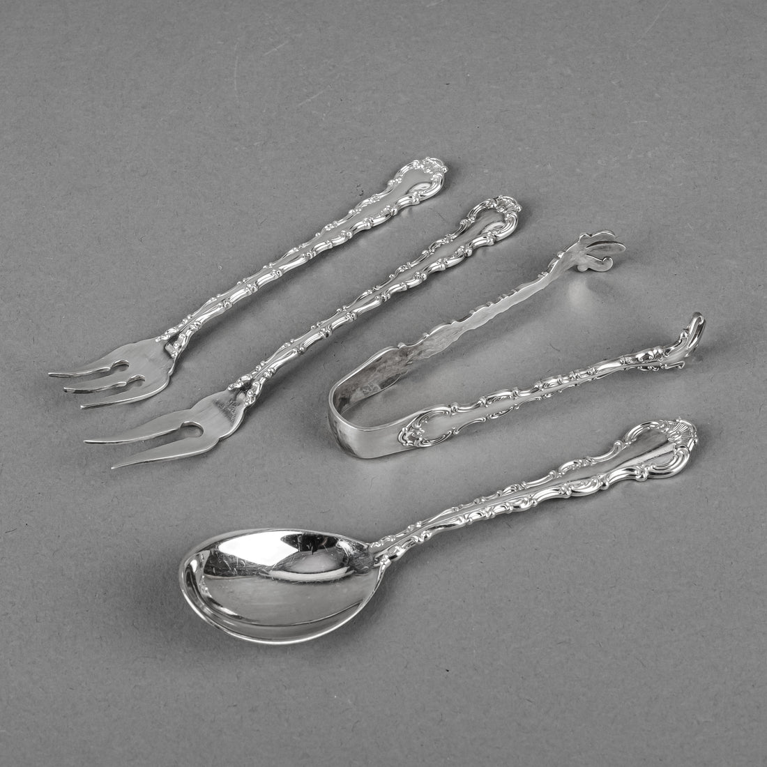 BIRKS Regency Plate Louis De France Silver Plate Flatware 8 Place Settings + Extras