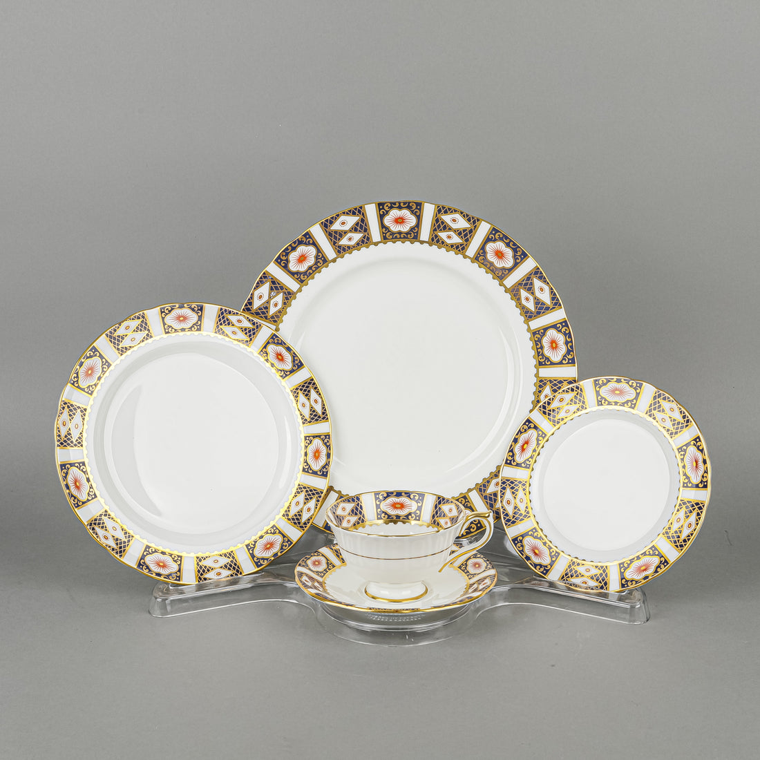 AYNSLEY Ki Ming 8491  11 Place Settings Plus Extras