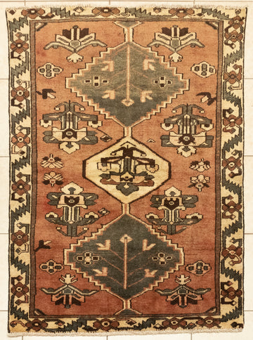 Hand-Knotted Wool Shiraz Rug 6'3" x 4'2"
