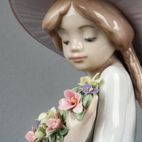 LLADRO Fragrant Bouquet 5862 Figurine