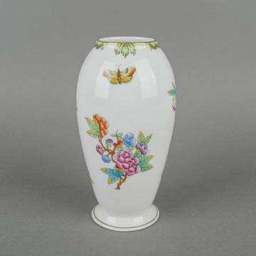 HEREND Queen Victoria Vase 7012