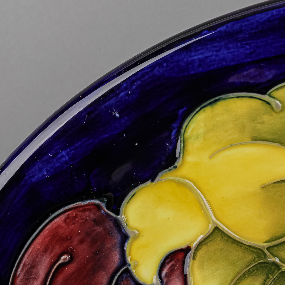 MOORCROFT Clematis Blue Ground Charger 783/12