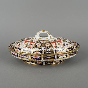 ROYAL CROWN DERBY Traditional Imari 2451 Oval Covered Serving Dish