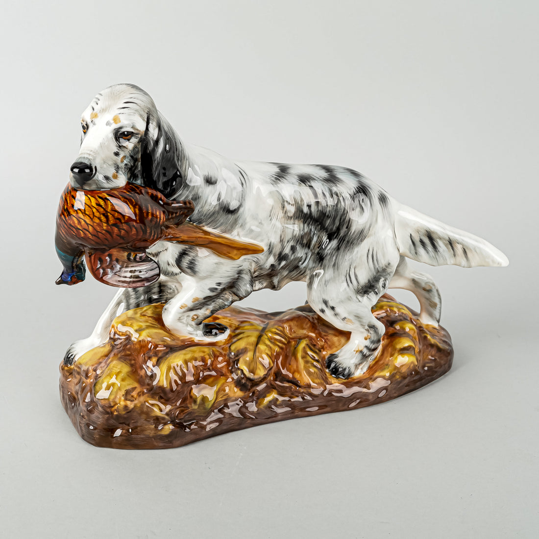 ROYAL DOULTON Figurine English Setter With Pheasant HN 2529