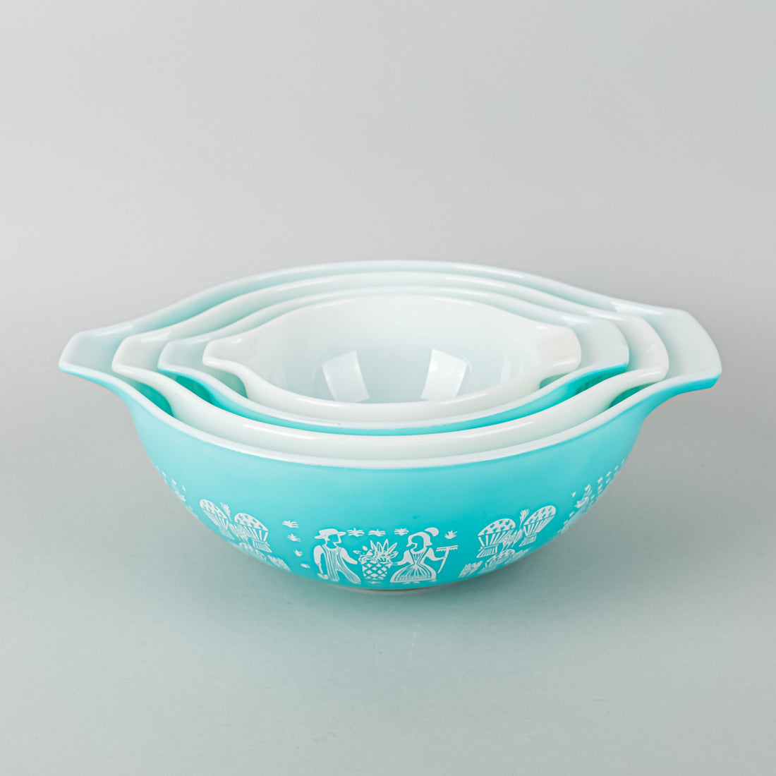 PYREX Butterprint Cinderella Mixing Bowl Set Of 4