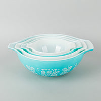 PYREX Butterprint Cinderella Mixing Bowl Set Of 4