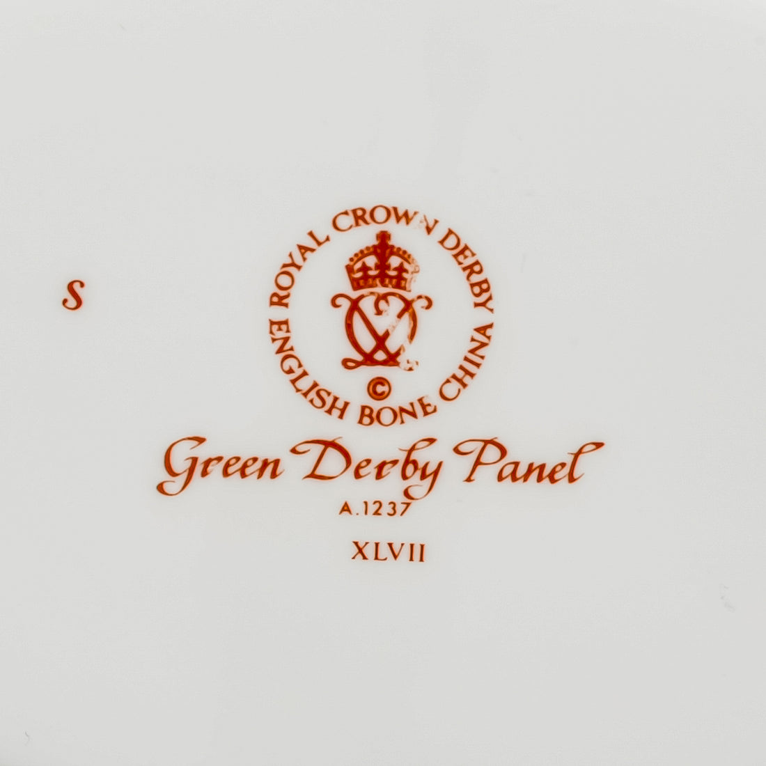 ROYAL CROWN DERBY Green Derby Panel A1237 Oval Serving Bowl