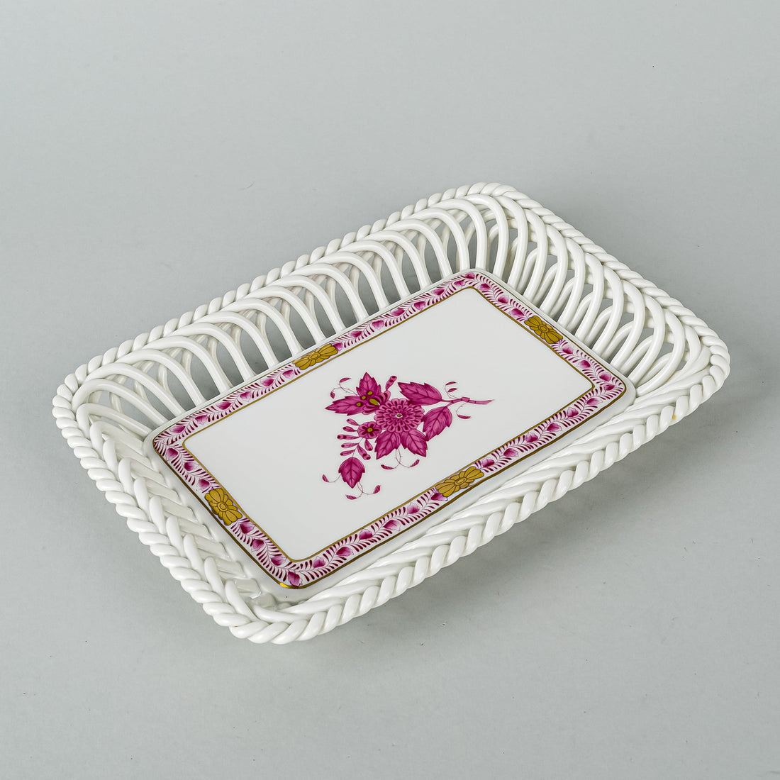 HEREND Chinese Bouquet Pink Open Weave Tray 7390