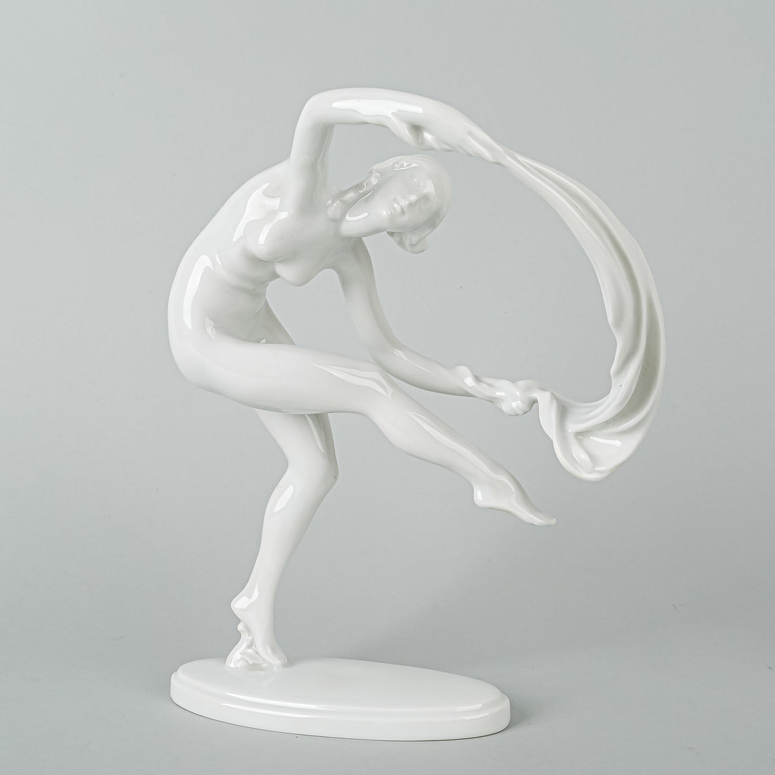 HEREND Figurine Dancer With Veil 15734 White