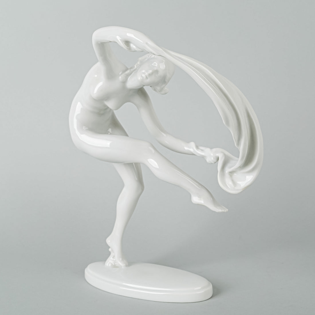 HEREND Figurine Dancer With Veil 15734 White