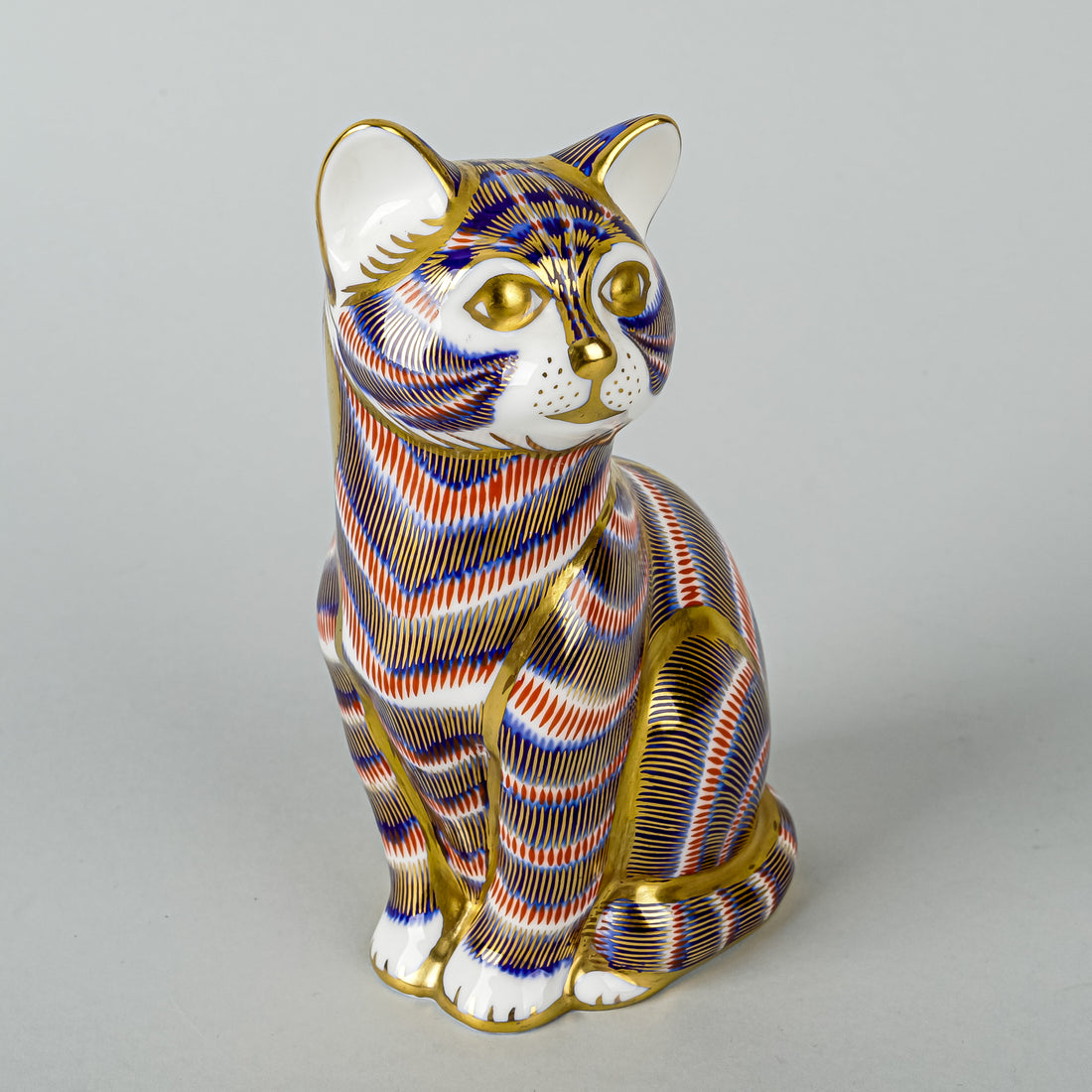 ROYAL CROWN DERBY Paperweight Sitting Cat - Ceramic Stopper
