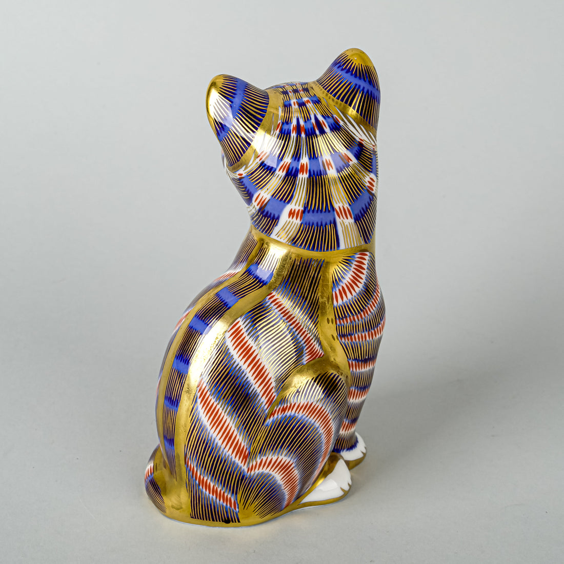 ROYAL CROWN DERBY Paperweight Sitting Cat - Ceramic Stopper