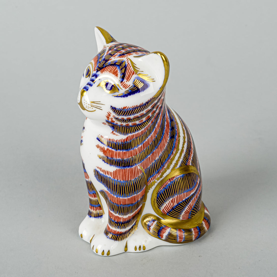 ROYAL CROWN DERBY Paperweight Sitting Kitten