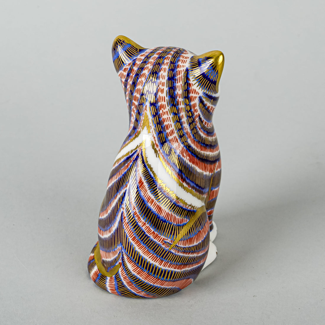 ROYAL CROWN DERBY Paperweight Sitting Kitten