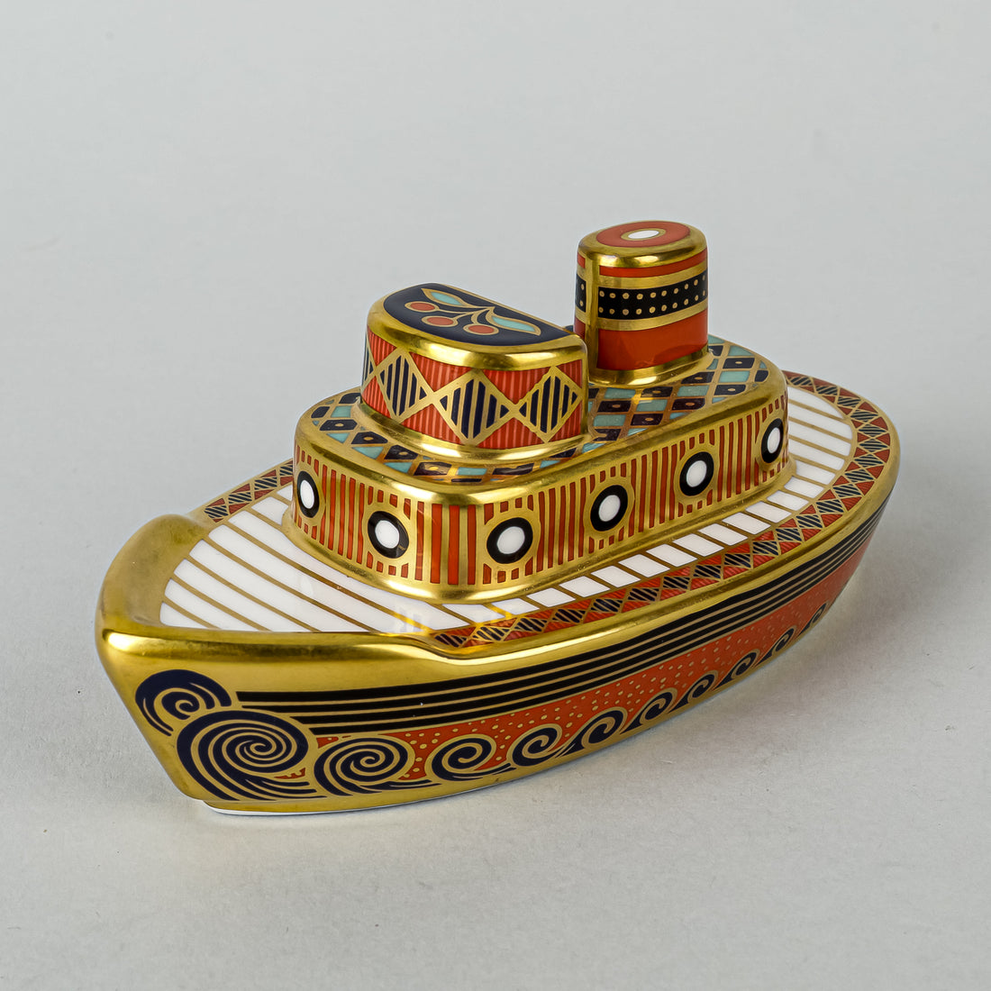 ROYAL CROWN DERBY Figurine Treasures of Childhood - Tugboat