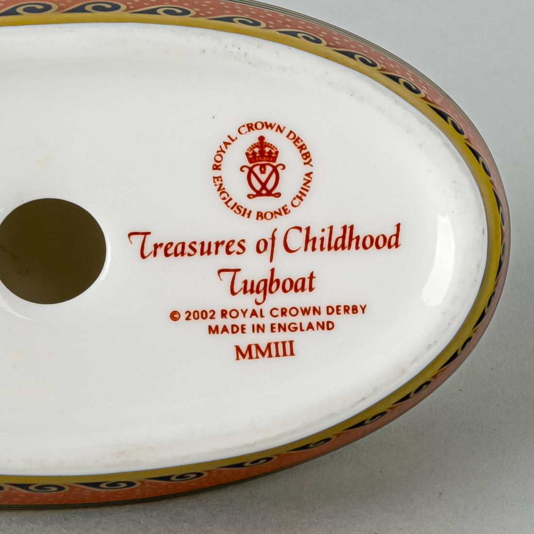 ROYAL CROWN DERBY Figurine Treasures of Childhood - Tugboat
