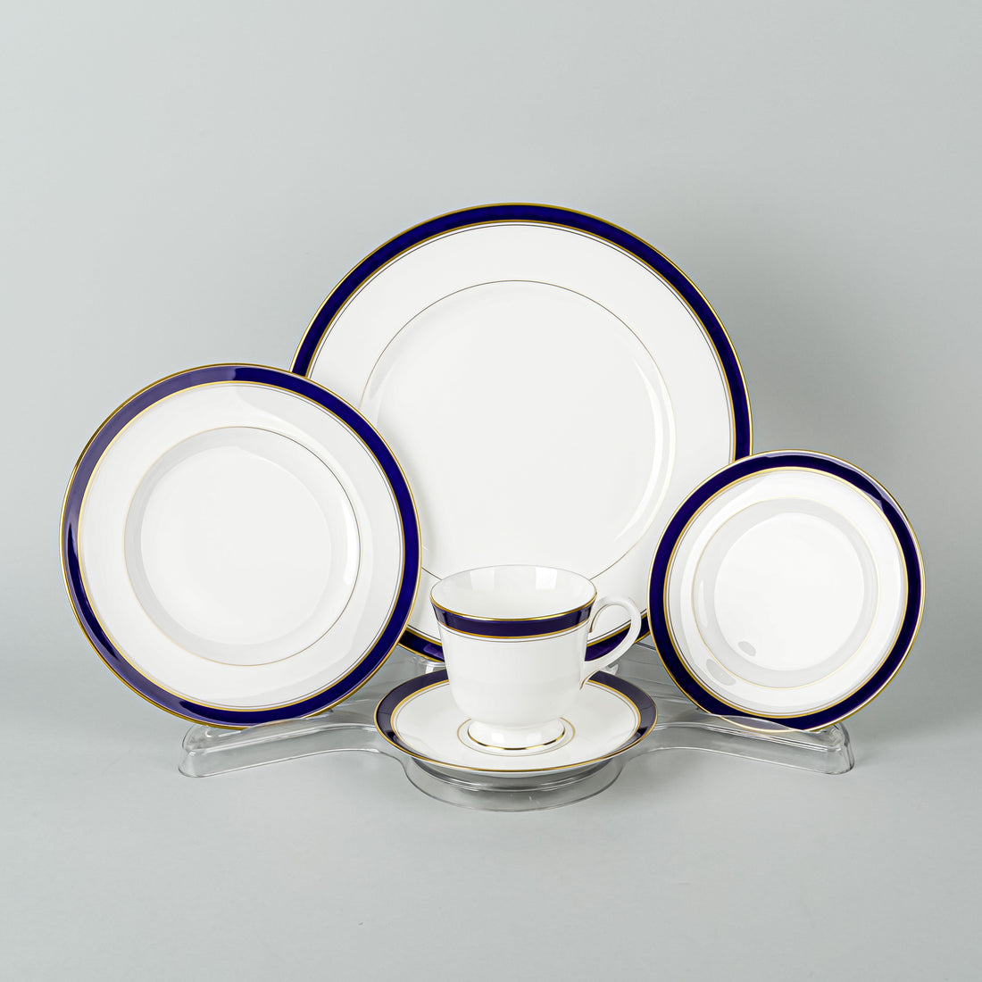 ROYAL WORCESTER Howard Blue 8 Place Settings