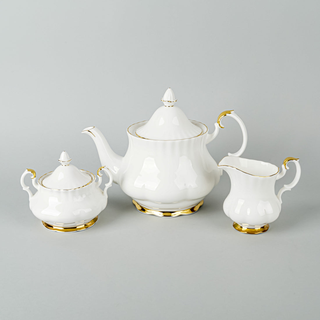 ROYAL ALBERT Val D'or Tea Service 5 Pieces