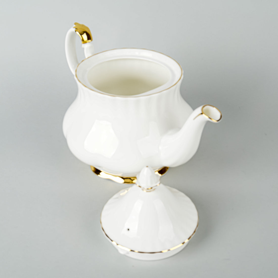 ROYAL ALBERT Val D'or Tea Service 5 Pieces
