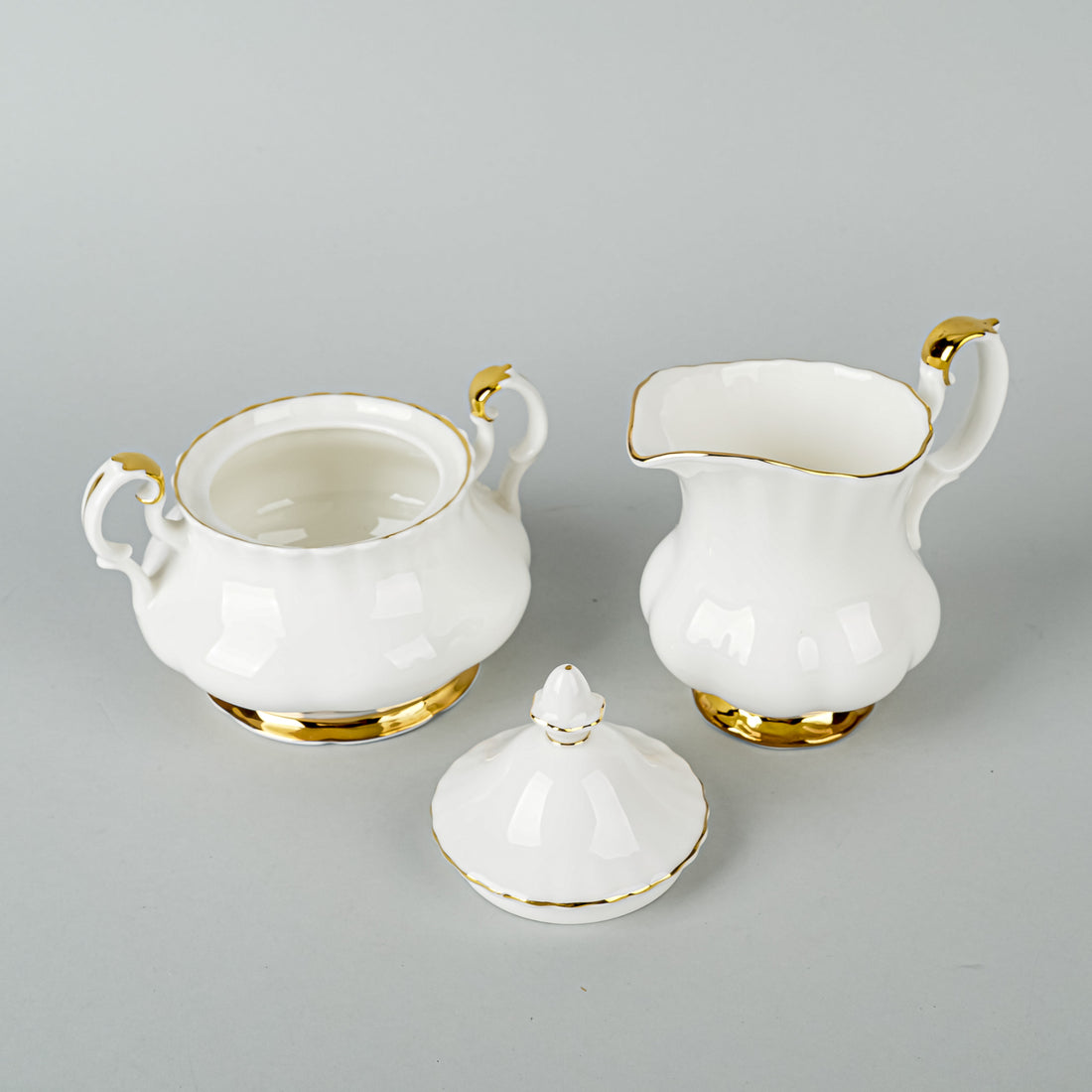 ROYAL ALBERT Val D'or Tea Service 5 Pieces