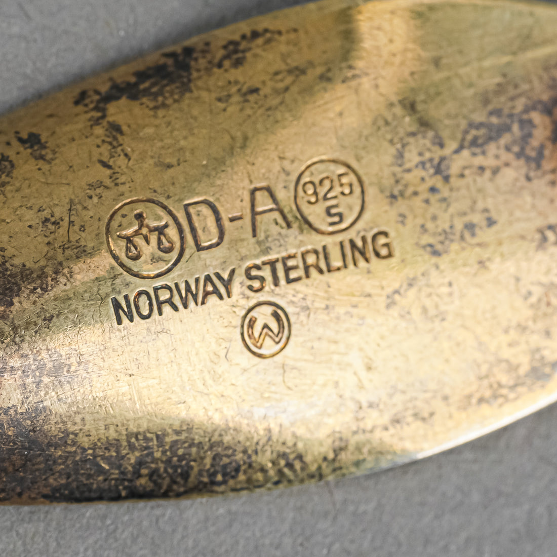 DAVID ANDERSEN White Enamel Leaf Brooch