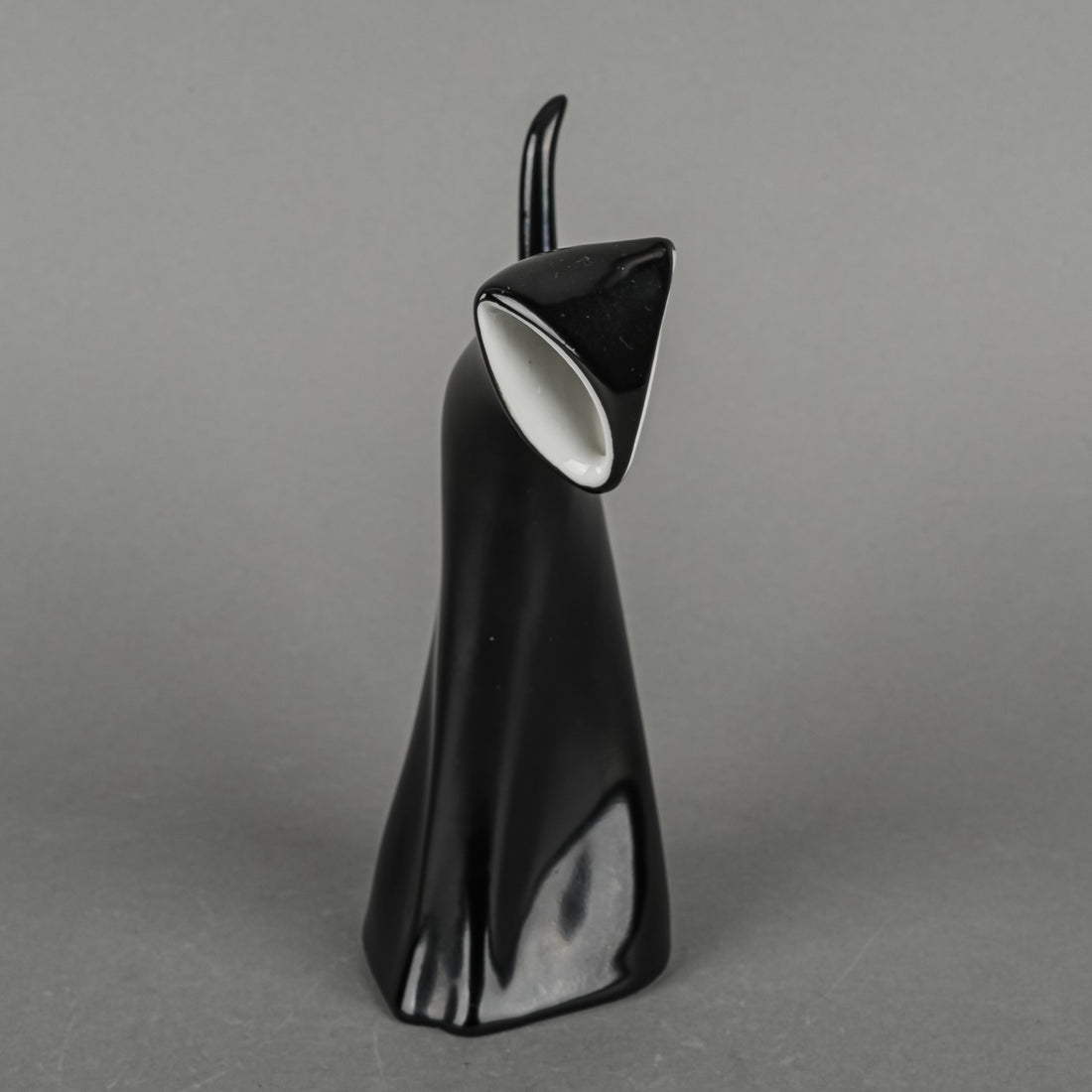 ROYAL DUX Jaroslav Jezek Figurine Black Cat 859