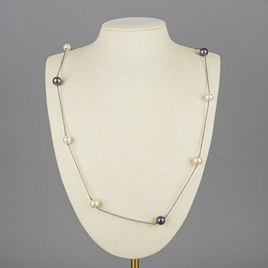 METALSMITHS Sterling White Grey Pearl Station Necklace