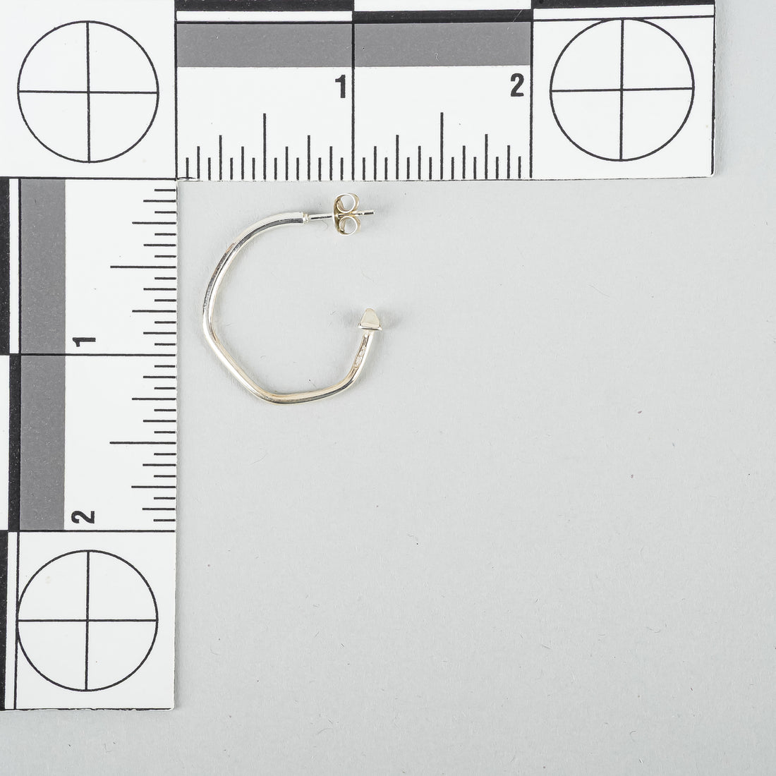 DANIELLA  DRAPER Sterling Open Hoop Arrow Earrings