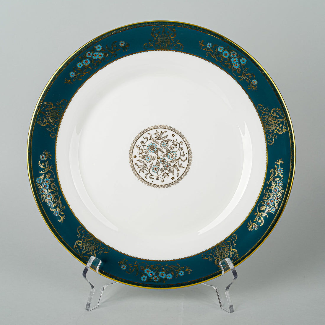 WEDGWOOD Agincourt R4513 7 Place Settings Plus Extras