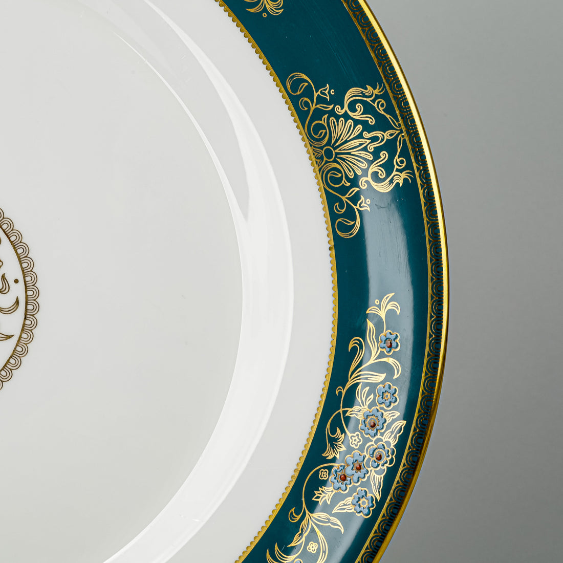 WEDGWOOD Agincourt R4513 7 Place Settings Plus Extras