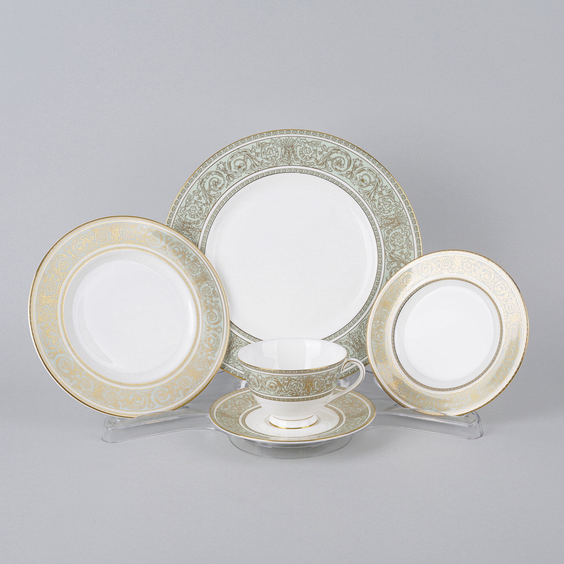 ROYAL DOULTON English Renaissance H4972 12 Place Settings Plus Extras