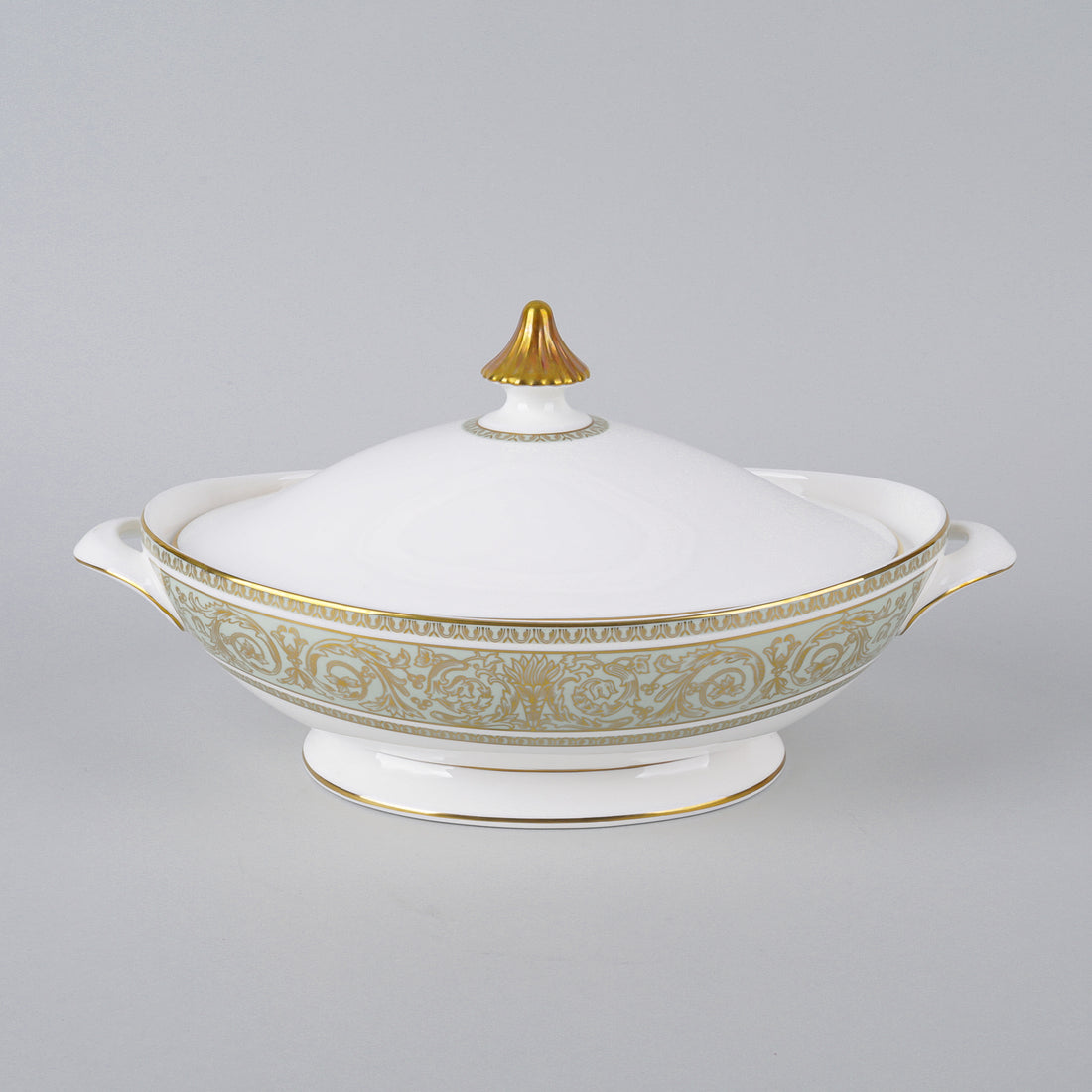 ROYAL DOULTON English Renaissance H4972 Oval Covered Serving Dish