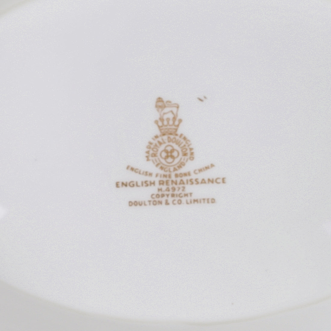 ROYAL DOULTON English Renaissance H4972 Oval Covered Serving Dish