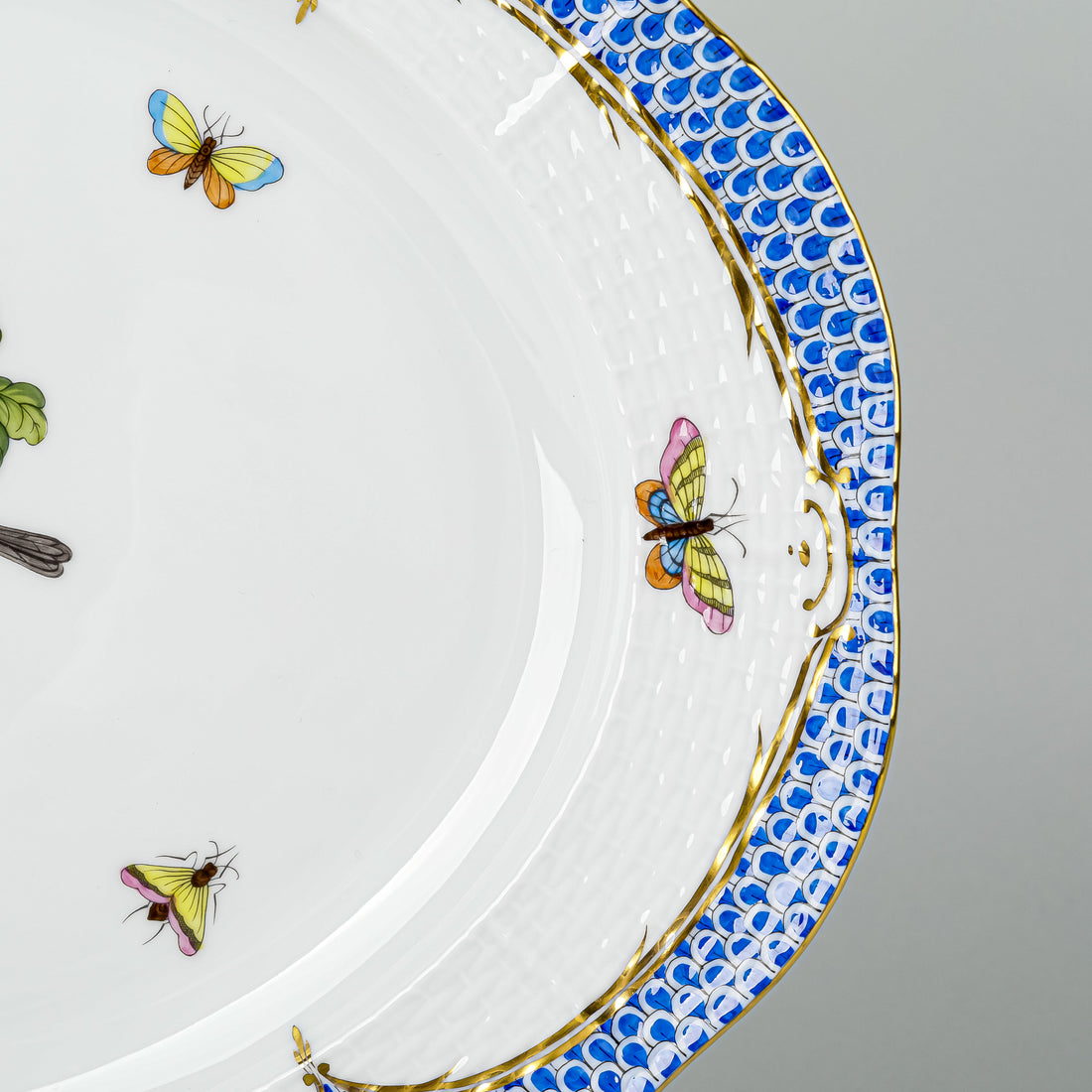 HEREND Rothchild Bird Fish Scale Blue Platter 1102