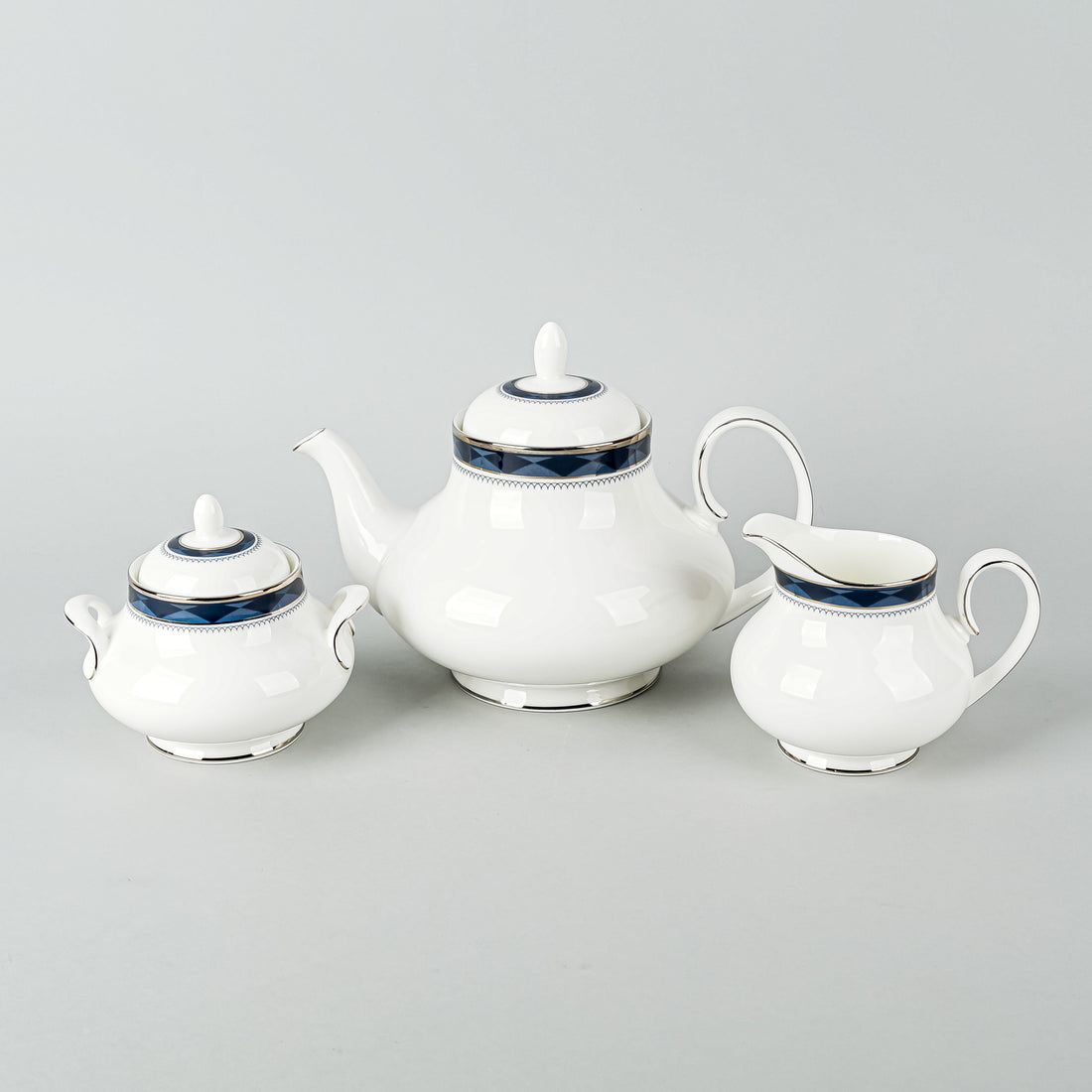 ROYAL DOULTON Eton H5059 Tea Service 5 Pieces