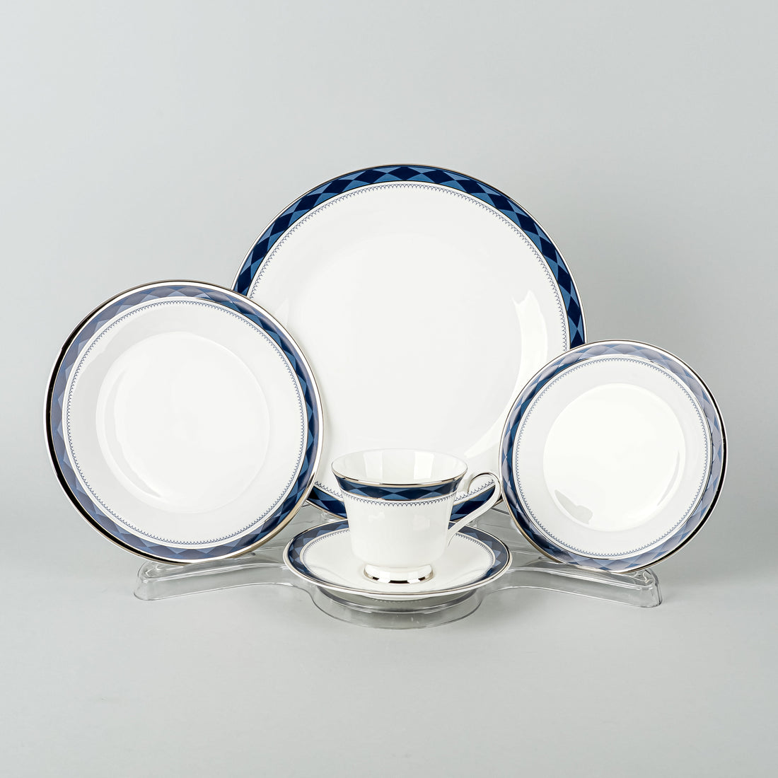 ROYAL DOULTON Eton H5059 7 Place Settings Plus Extras