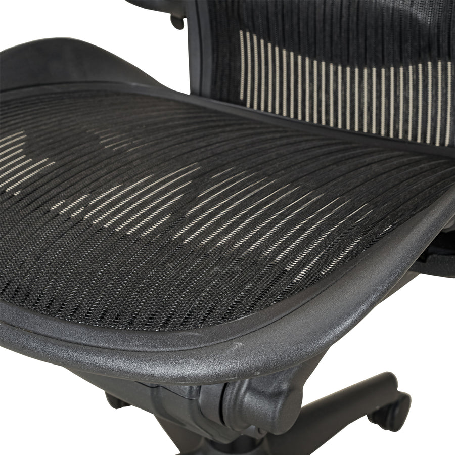 HERMAN MILLER Aeron Chair
