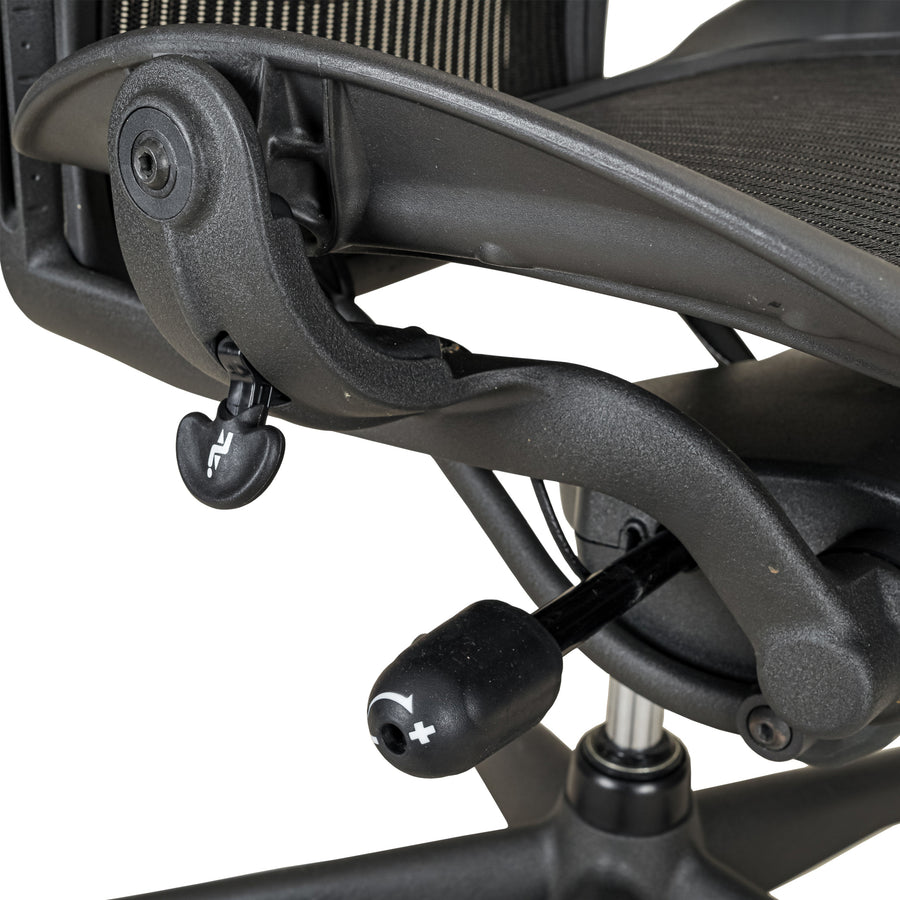HERMAN MILLER Aeron Chair