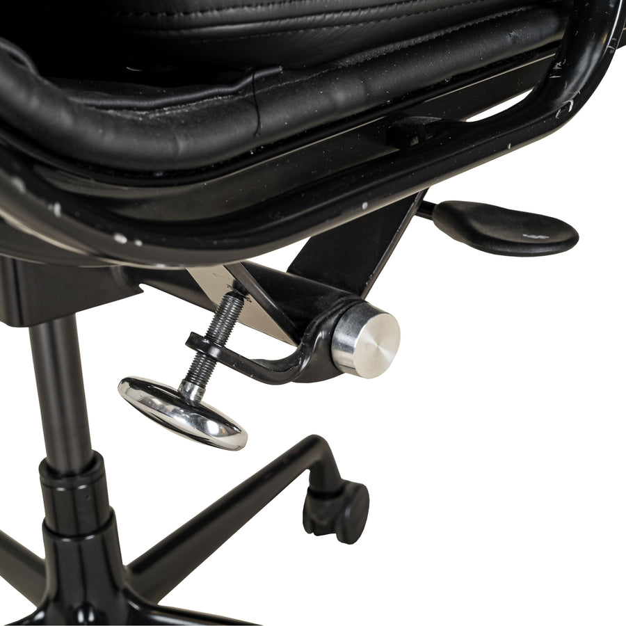 HERMN MILLER Eames EA217 Management Chair
