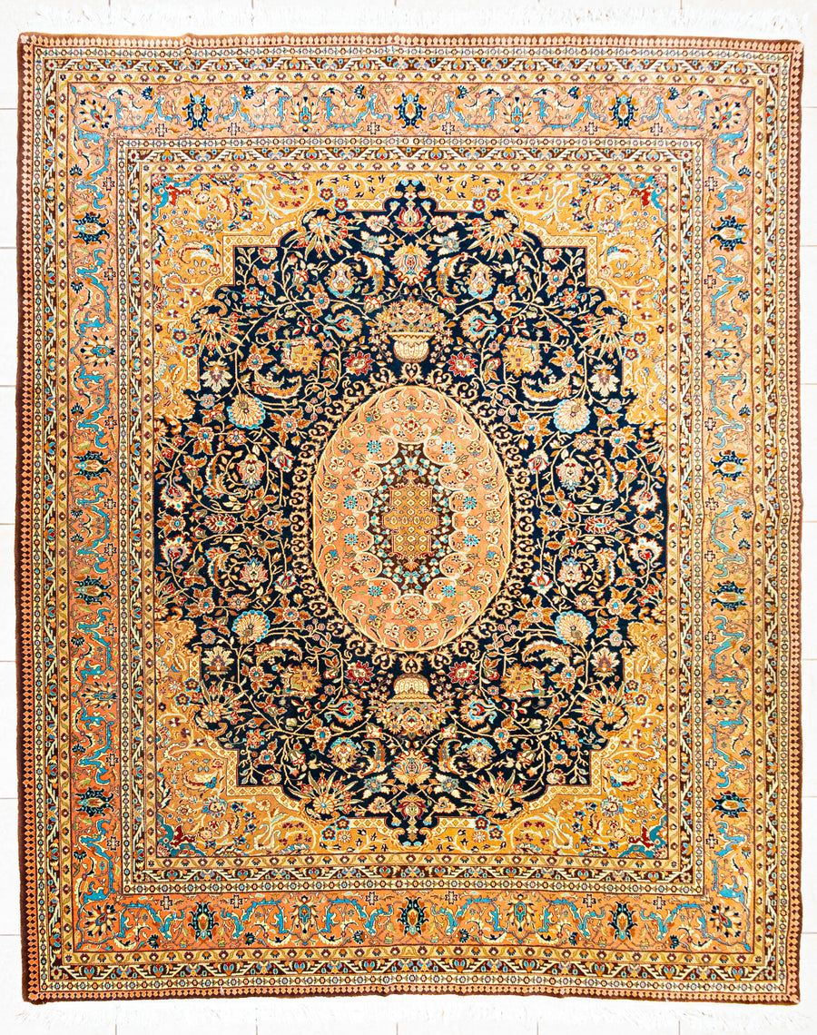 Hand Knotted Wool Persian Style Rug