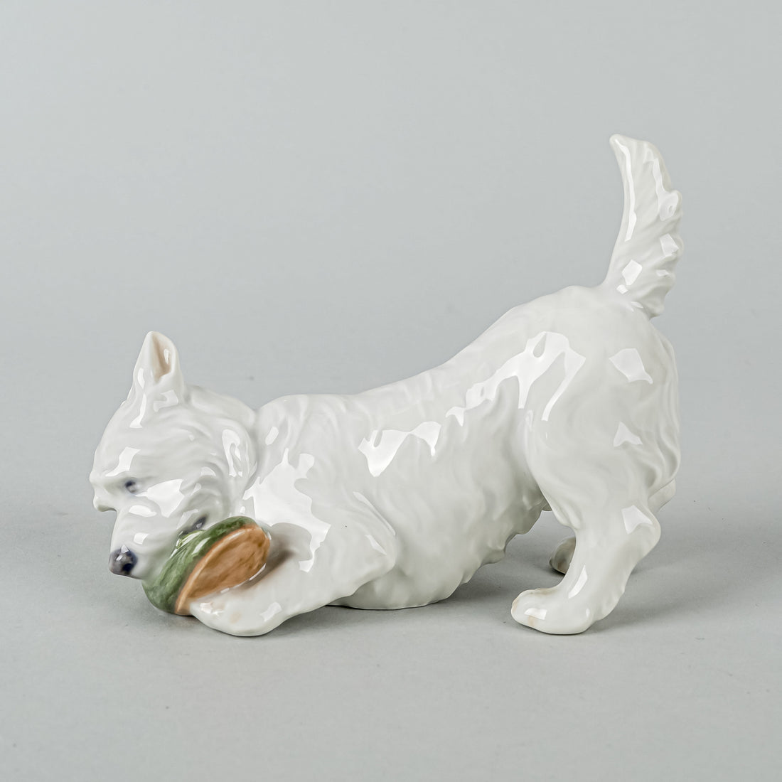 ROYAL COPENHAGEN Figurine Dog With Slipper 3476