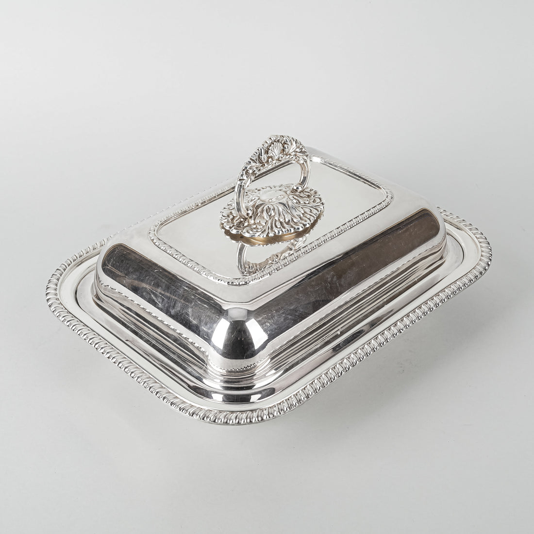 CDN SILVER CO Sheffield Reproduction Silverplate Covered Entree Dishes Set of 2