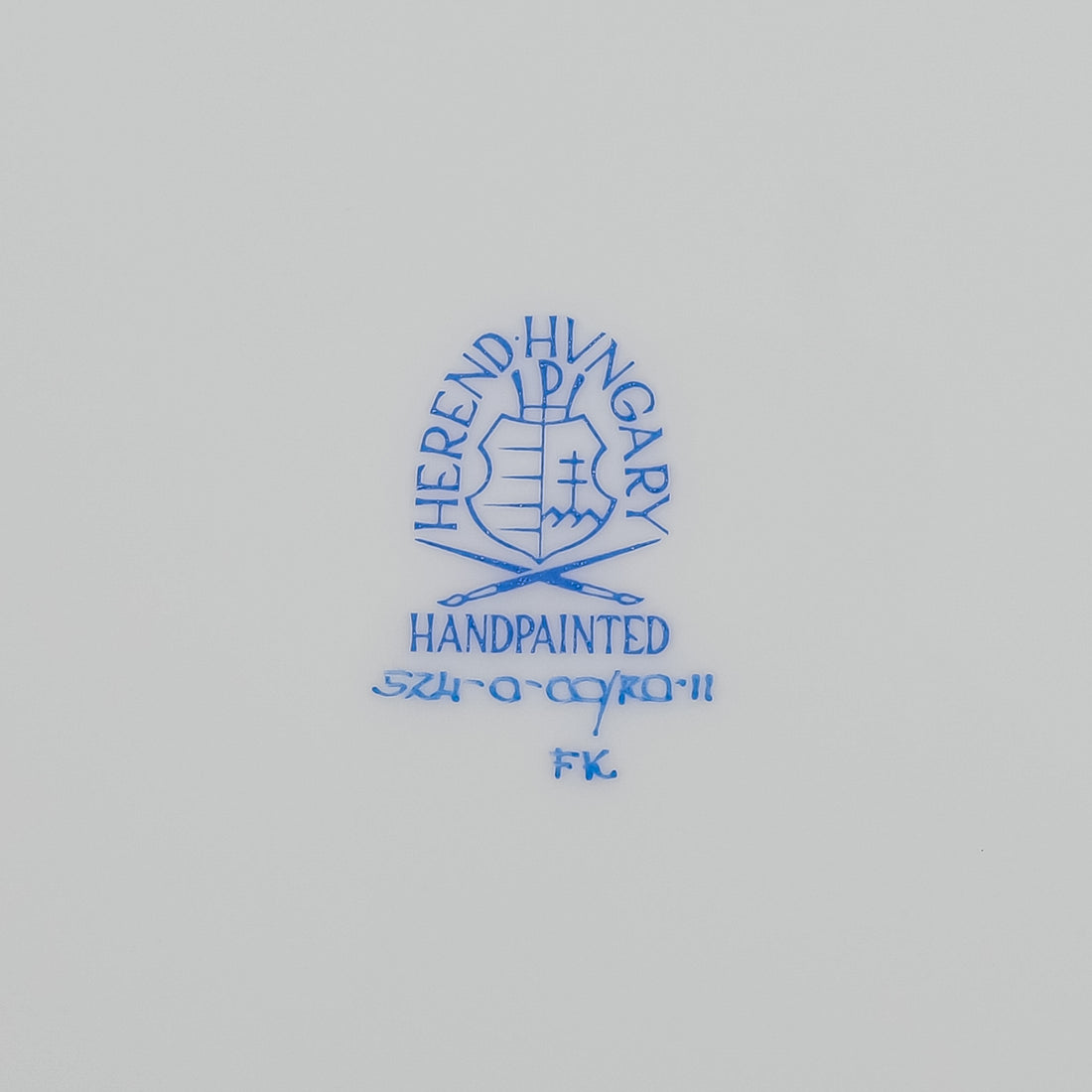 HEREND Rothschild Bird Dinner Plate