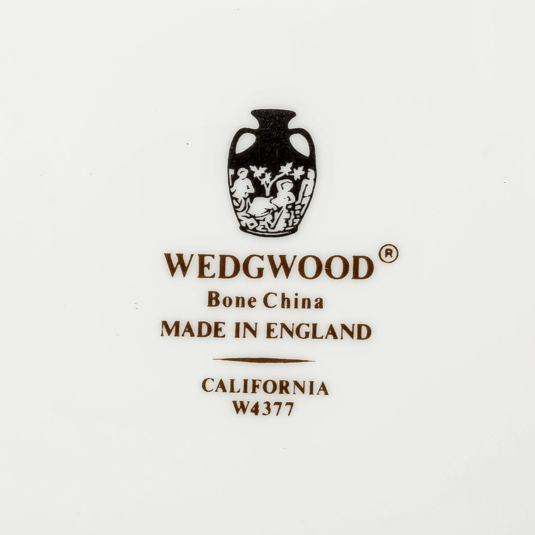 WEDGWOOD California W4377 8 Place Settings Plus Extras