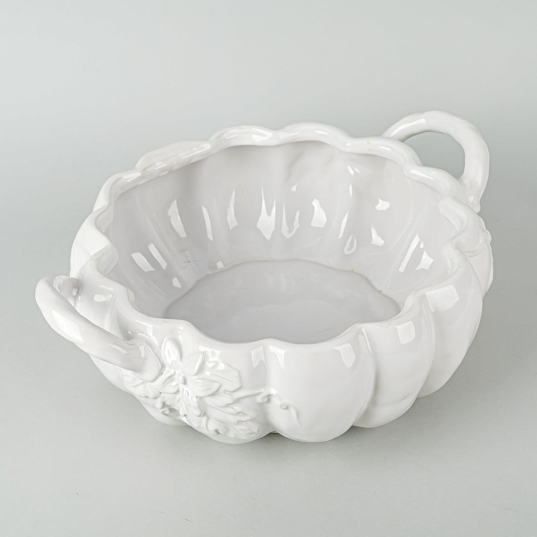 WILLIAMS SONOMA Harvest Pumpkin Lidded Tureen - 2 Pieces