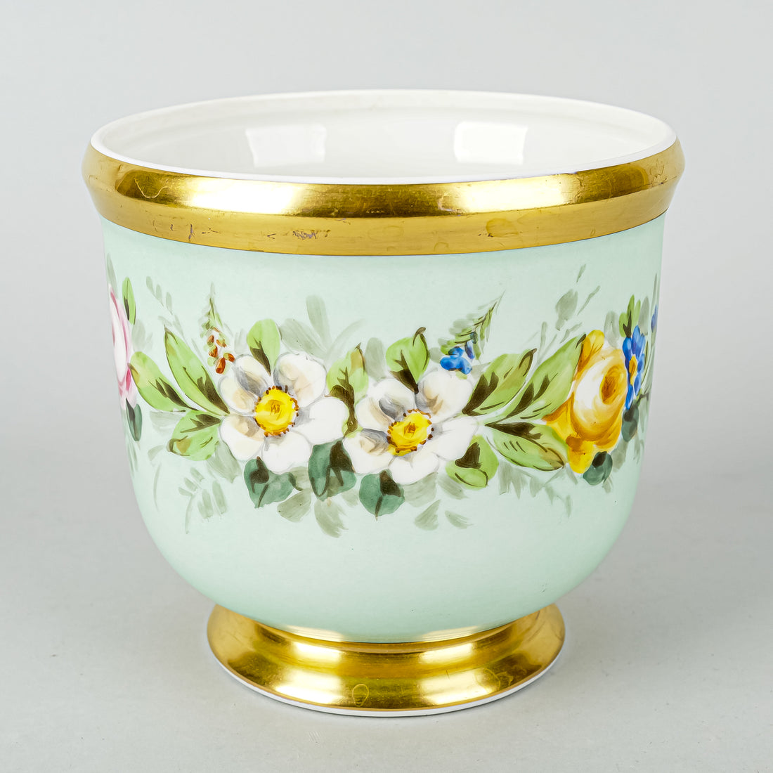 VISTA ALEGRE Hand Painted Floral Cache Pot
