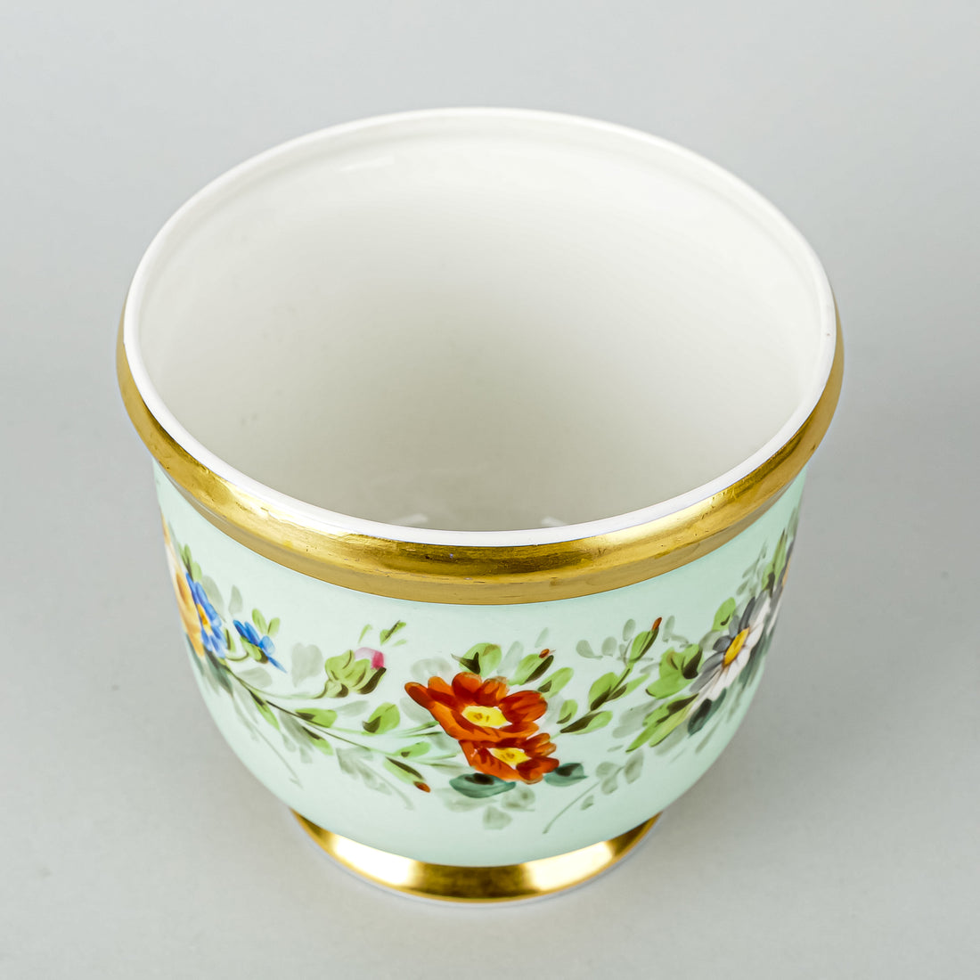 VISTA ALEGRE Hand Painted Floral Cache Pot